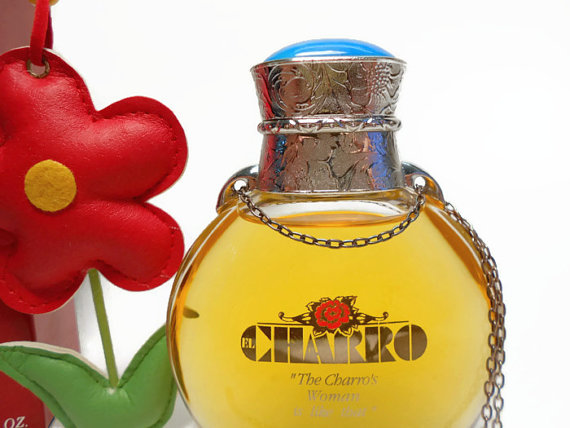 Хорошие духи для женщины после 50. Парфюмерная вода el Charro Red. Парфюмерная вода el Charro el Charro for woman. Angelo Kah'el Парфюм. El Charro оранжевая.